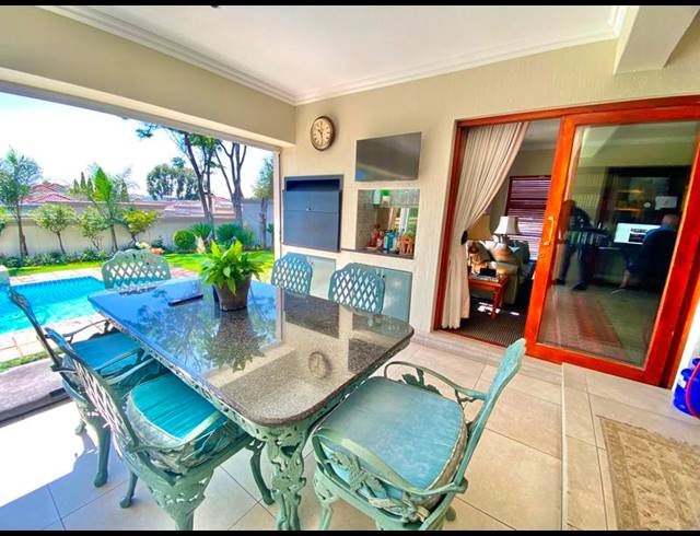 4 BEDROOM HOUSE FOR SALE IN BEVERLEY